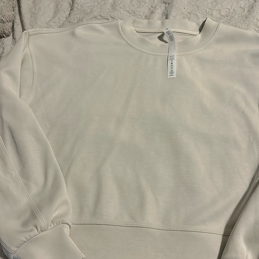 Lululemon size 6 soft stream in birch